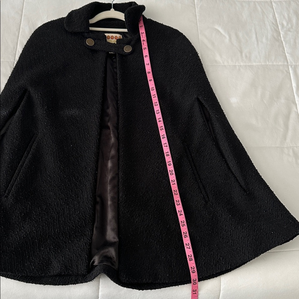 Black Cape Coat - Picture 7 of 7